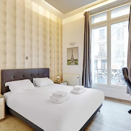 Amazing 2br 6p Champs Elysees