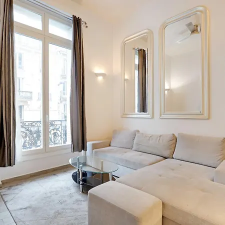 Amazing 2br 6p Champs Elysees Appartement